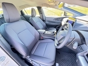 【那覇空港豊見城店】新型プリウス　禁煙指定　HP:HV2画像