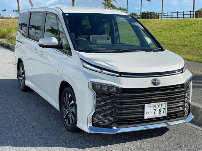  【那覇空港豊見城店】　新型ヴォクシー・ノア　S-Z　TMR:W2画像