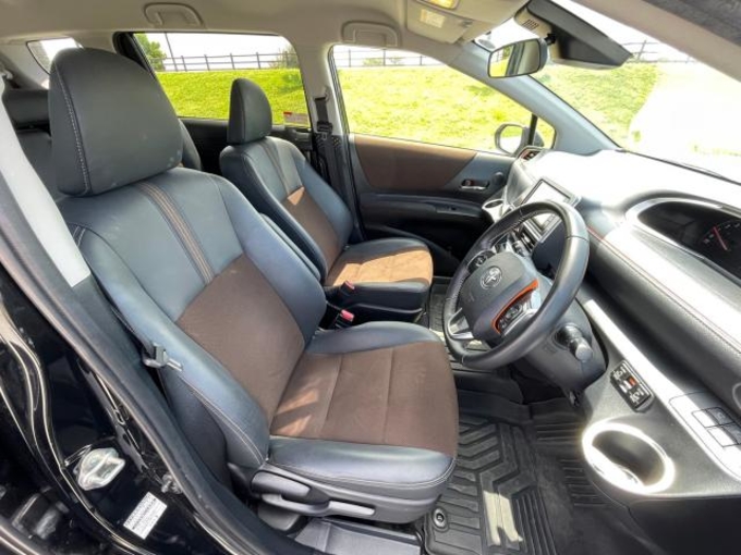 【那覇空港前店】高年式　コンパクトワゴン　6～7人乗り　OKA:W1画像