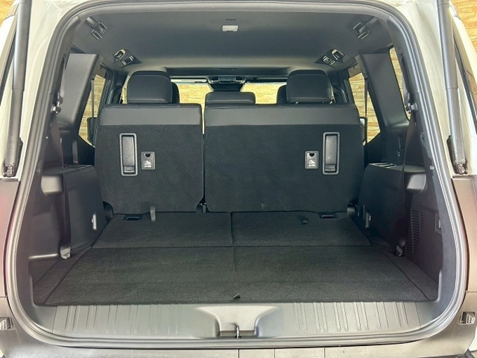 【那覇空港豊見城店】ランドクルーザー250確約　7人乗り　禁煙　SUV4画像