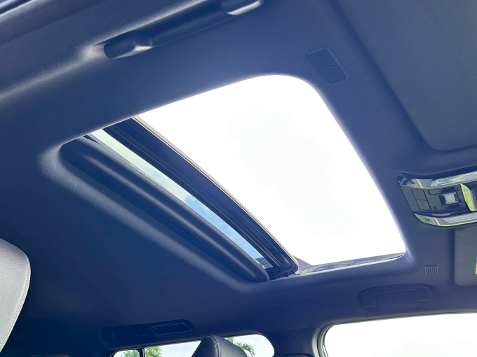 【那覇空港豊見城店】ランドクルーザー250確約　7人乗り　禁煙　SUV4画像